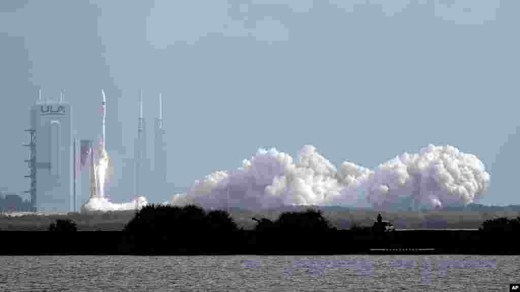 A United Launch Alliance Atlas V rocket lifts off from Launch Complex 41 at the Cape Canaveral Air Force Station, in Cape Canaveral, Florida. The mission's primary payload is the X-37B spaceplane. 