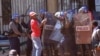 FILE: Amapholisa atshaya abantu eZimbabwe