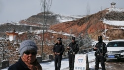 གསུམ་བཅུའི་དུས་དྲན་སྔ་རོལ་འདིར་མཚོ་སྔོན་ཕྱོགས་སུ་དམ་དྲག