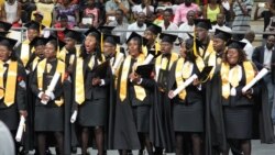 Centenas de falsos medicos de Cuba e Congo a trabalharem em Angola - 10:19