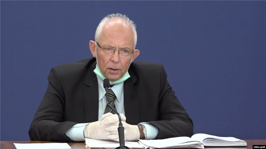 Arhiva - Epidemiolog Predrag Kon na konferenciji za štampu kriznog štaba za borbu protiv epidemije koronavirusa, u Beogradu, 3. aprila 2020.