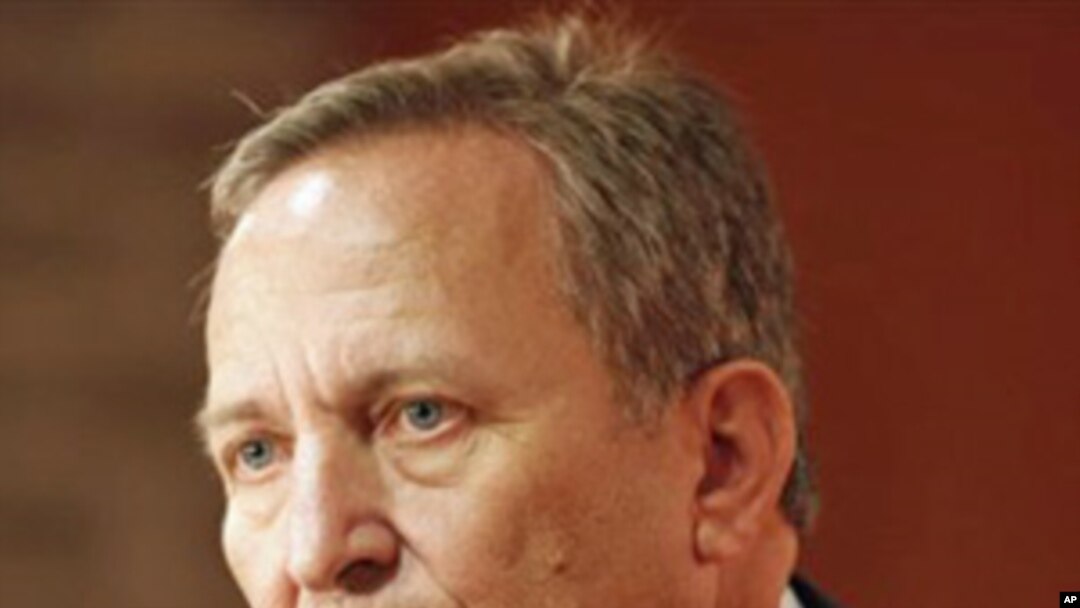 Lawrence Summers, White House chief economic adviser, speaks at the Buttonwood Gathering in New York (FILE).