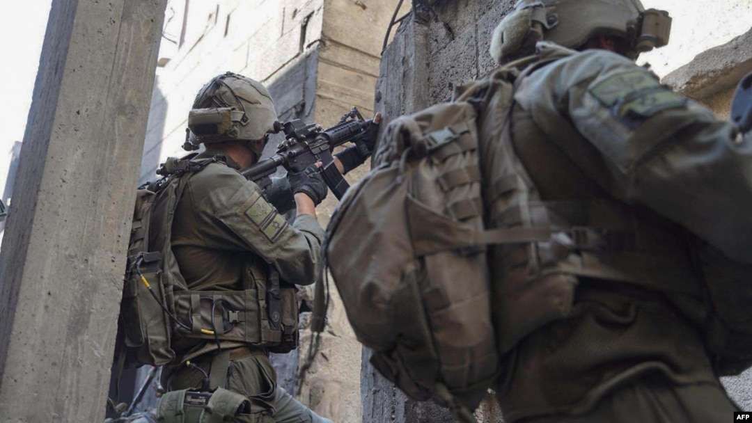 Pripadnici izraelske vojske tokom operacija u Pojasu Gaze, na fotografiji IDF-a, 22. januara 2024.