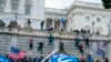 Trump indulta a 1.500 personas acusadas del asalto del 6 de enero al Capitolio de EEUU