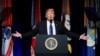 El presidente Donald Trump asegura que no tiene nada que esconder y que todo "es una farsa" de los demócratas. Sus abogados presentaron hoy un resumen de la defensa que emplearán en el juicio del Senado. Foto REUTERS.