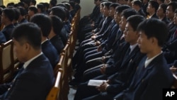 지난 2011년 10월 평양과기대에서 학생들이 강의를 듣고 있다. (자료사진)