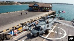 En Crimea, el 10 de febrero se ve un nuevo despliegue de tropas y equipos en el aeródromo de Oktyabrskoye, al norte de Simferopol.