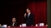 鴻海科技集團董事長劉揚偉11月12日於台灣土城鴻海總部談話。（美國之音記者李玟儀攝）