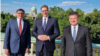 Specijalni izaslanik Stejt departmenta Metju Palmer, predsednik Srbije Aleksandar Vučić i specijalni izaslanik EU za dijalog Miroslav Lajčak u Predsedništvu Srbije (foto: Instagram)
